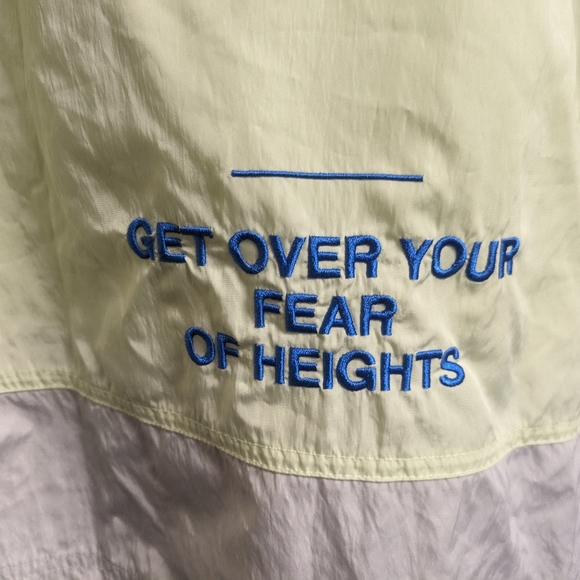 Nike AIR men's pullover windbreaker. EUC medium - Picture 3 of 6